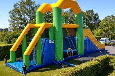 Stormbaan ‘Climb Swing Slide’ huren